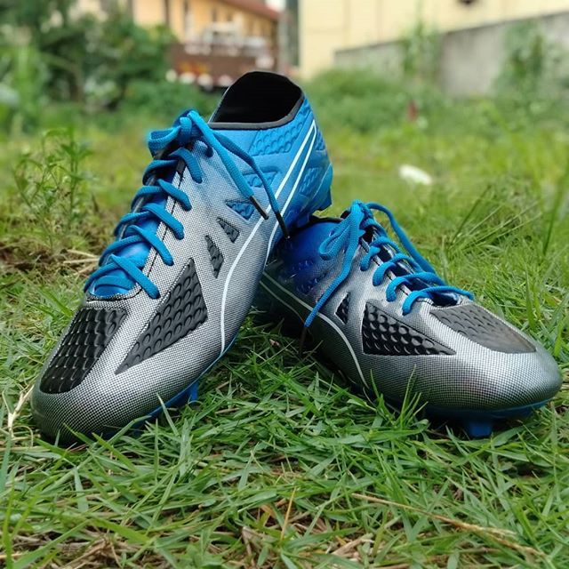 kasut bola puma evopower