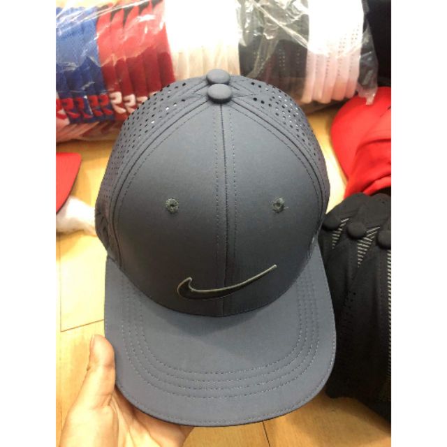 nike ki topi