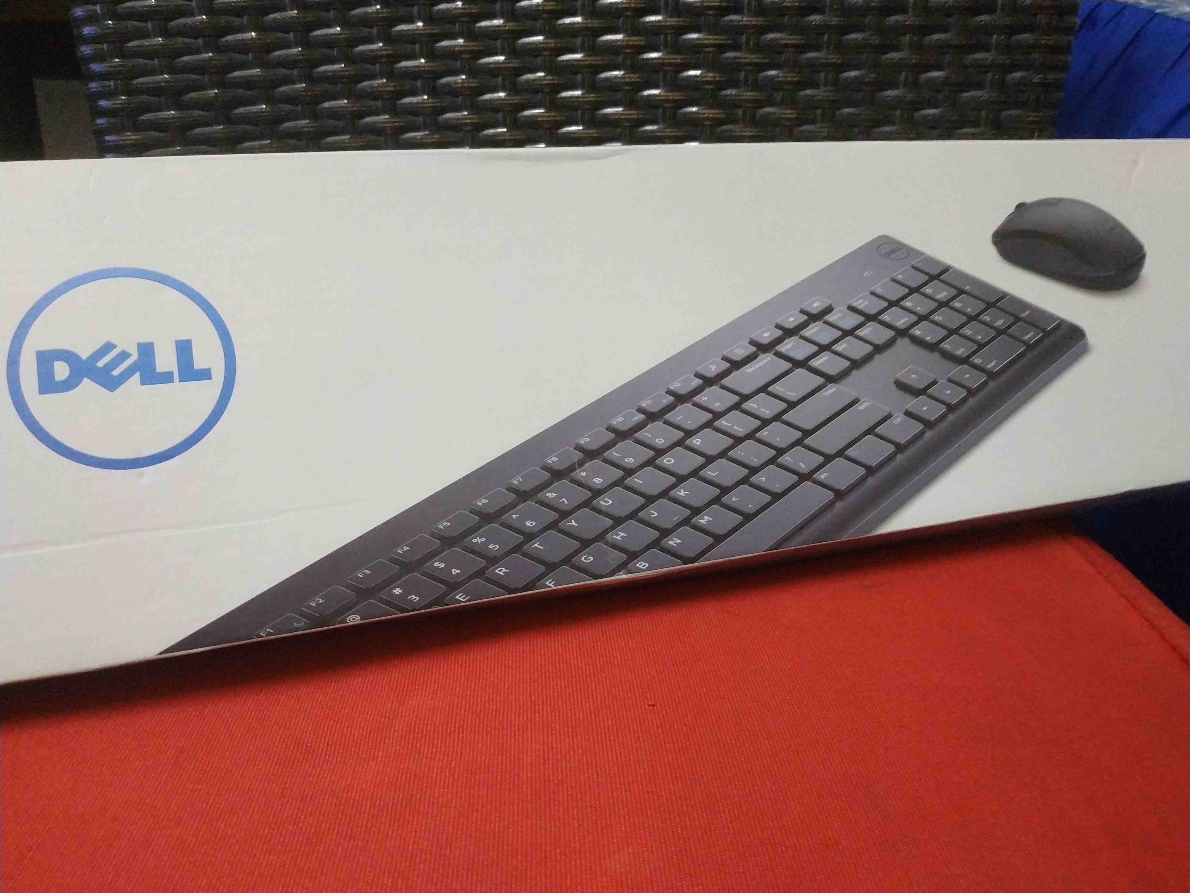 Dell KM117 Multimedia Wireless Desktop Laptop Chiclet Keyboard + Mouse