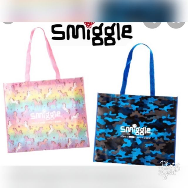 smiggle duffle bag