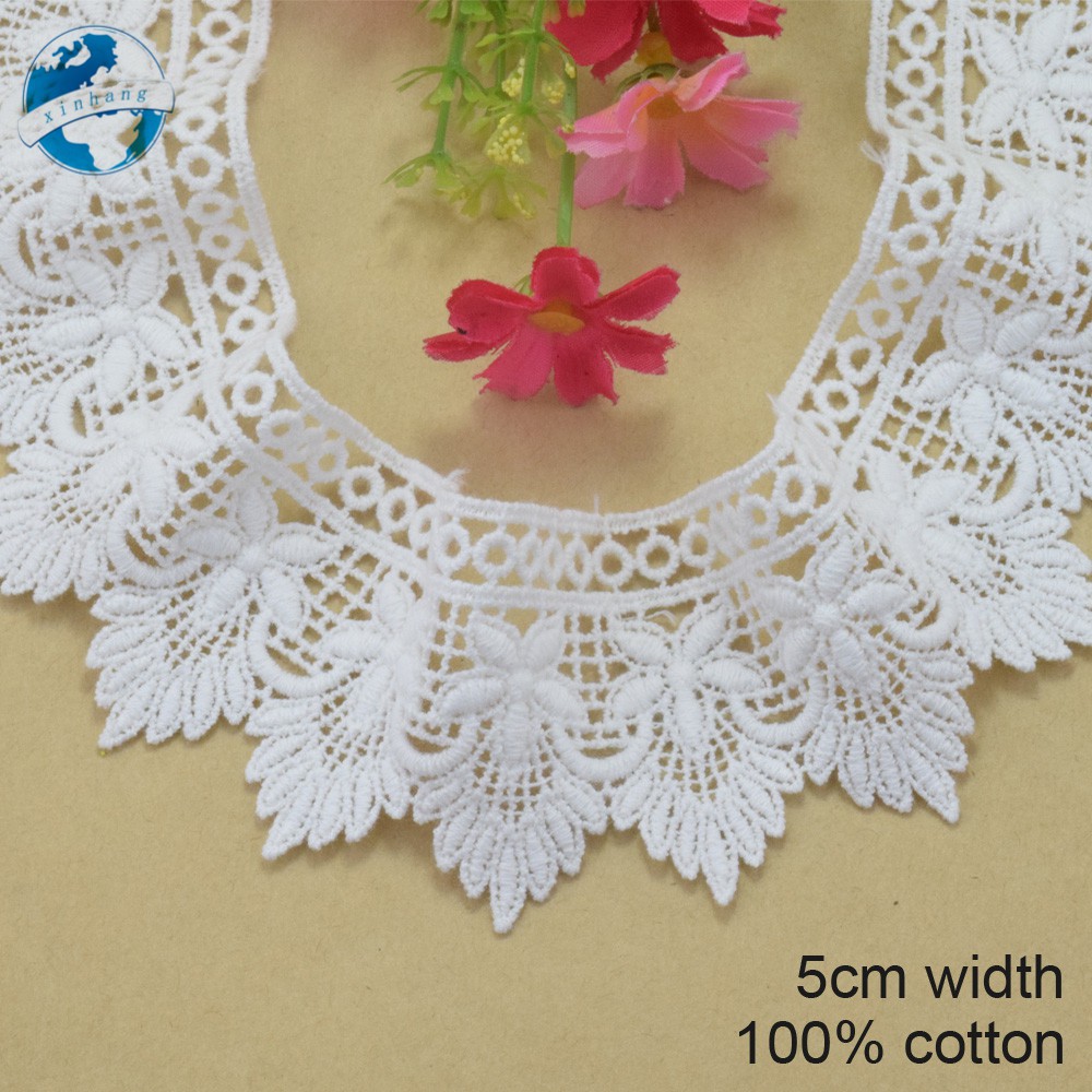 wide lace ribbon