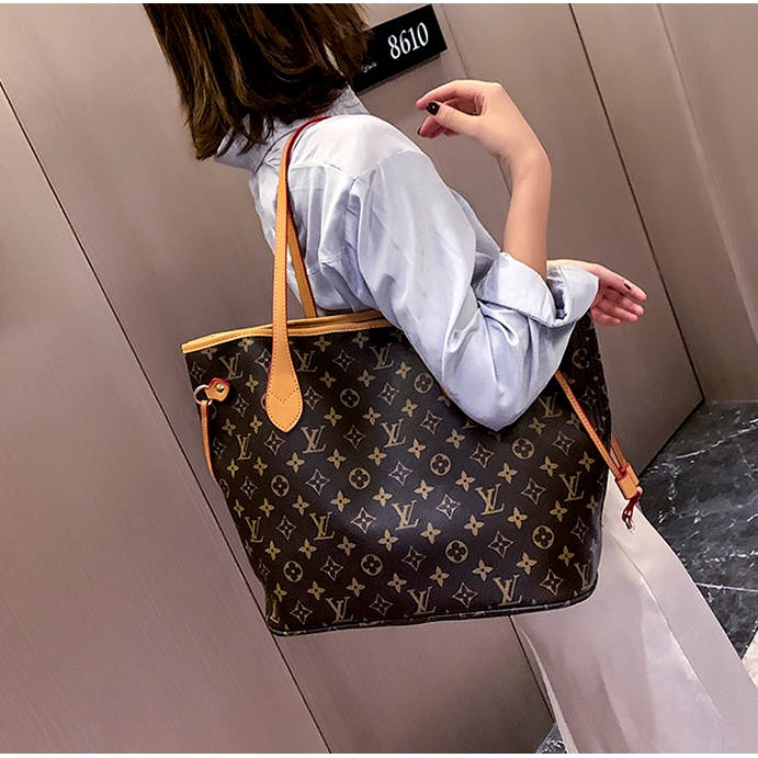 38 Of The Latest Bags For Ladies To Fit Their Personal Style Bags, Tom Ford  Handbags, Fall Handbags | #3 Clash Of Colours New European And American  Fashion Trend Large Capacity Print