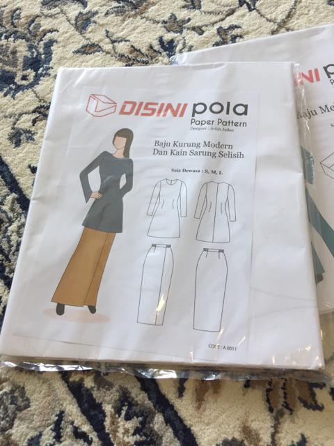 Lukisan Baju Kurung Moden