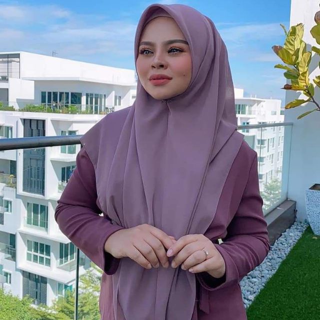 Siti sarah abaya Lirik Lagu