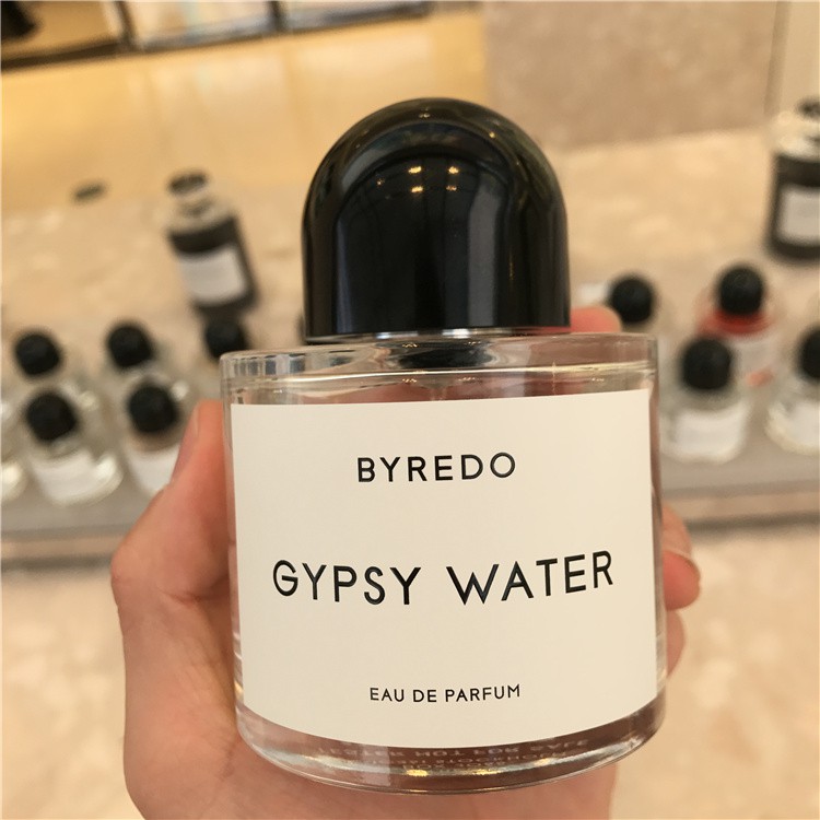 Gypsy water парфюмерная. Byredo Parfums Gypsy Water мыло. Gypsy Water Byredo дорожная версия. Байредо с оранжевой крышкой. Байредо Грипс Ватер.