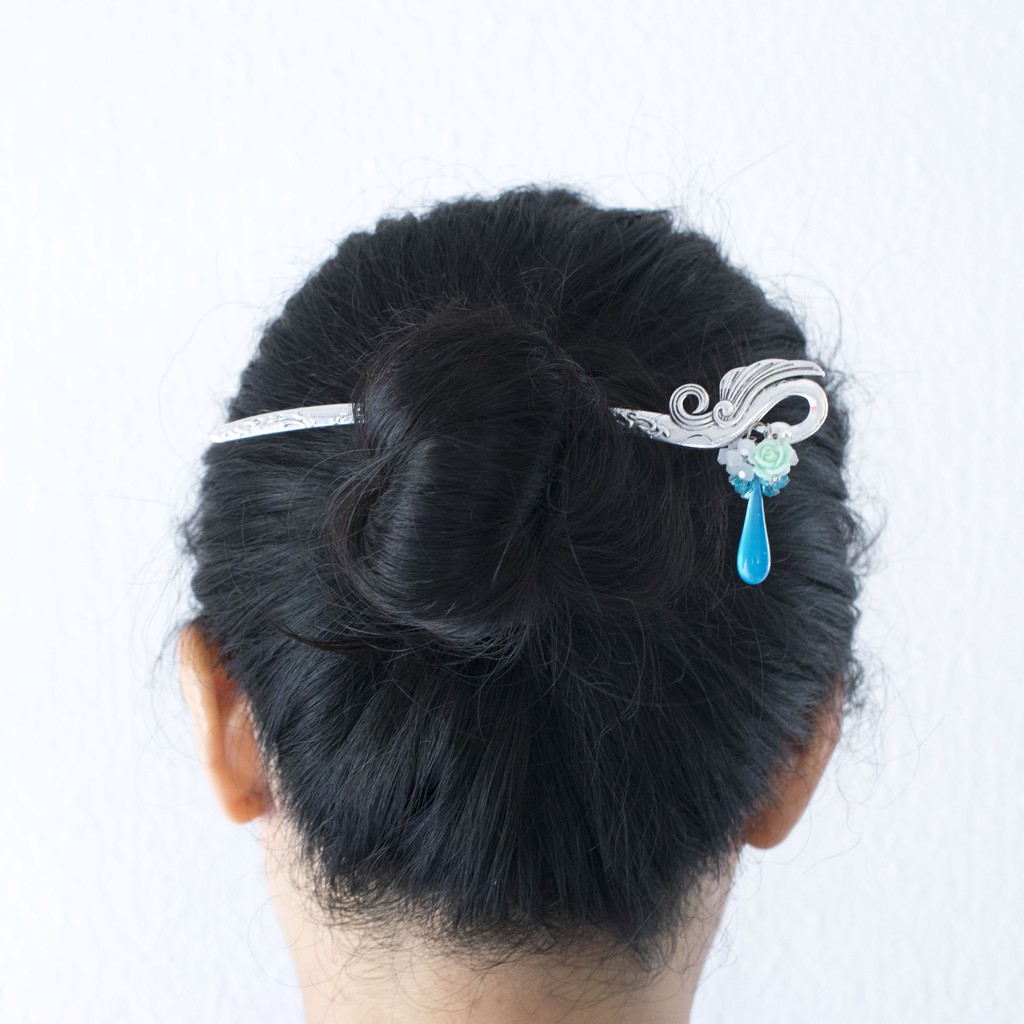 blue and silver hair accessories