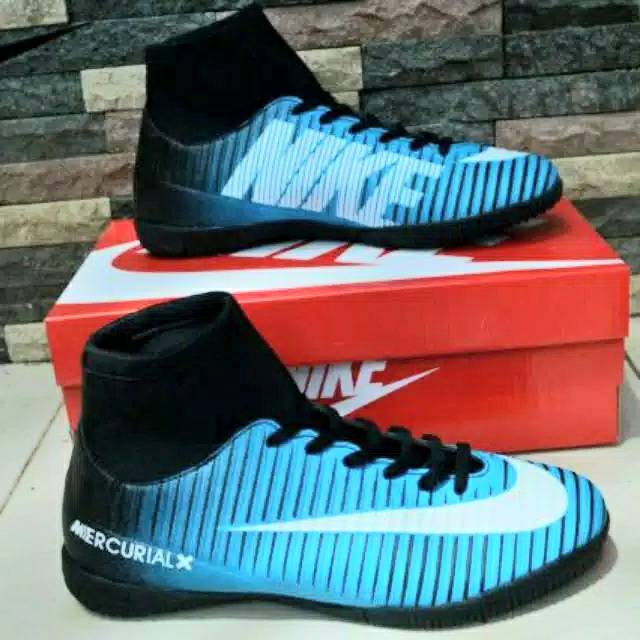 shopee futsal shoes