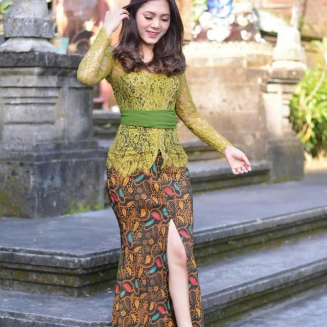  KEBAYA  BALI  SET Kebaya  Skirt Duyung Selendang Shopee 