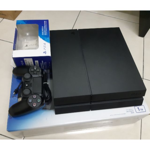 pre owned ps4 1tb