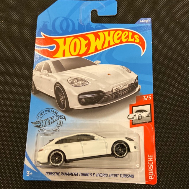 hot wheels porsche panamera sport turismo