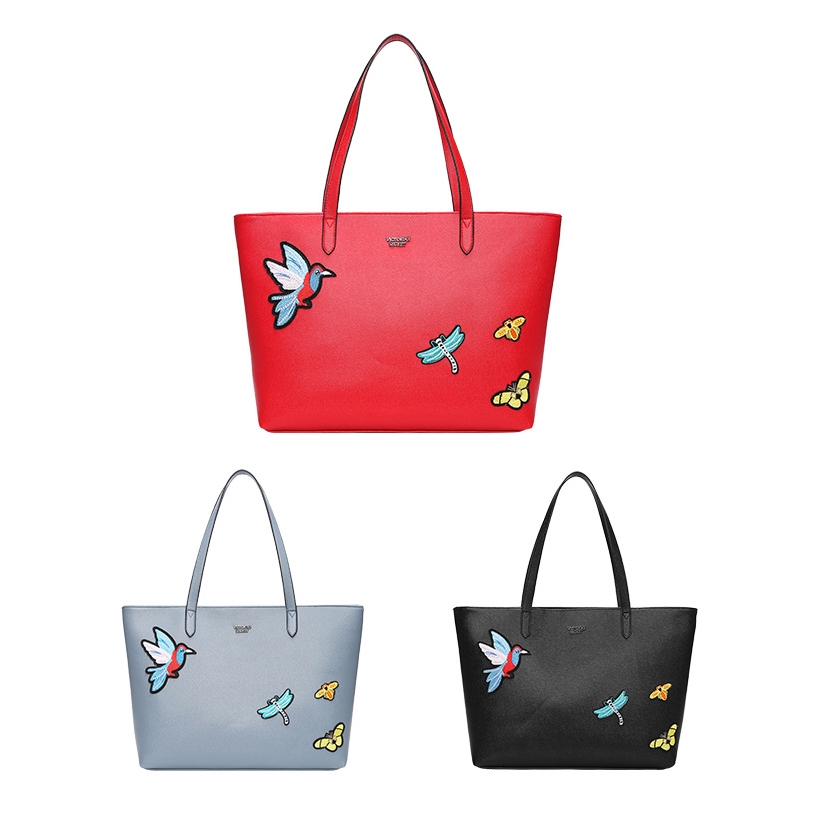 the victoria bucket bag
