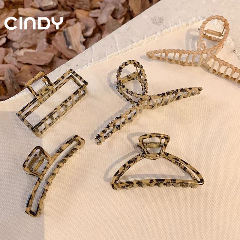 Small Leopard Printed Woman Hair Clips Shark Clip Claw Clip Sepit Rambut  豹纹中号爪夹鲨鱼夹