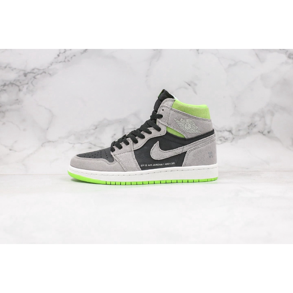 jordan retro 1 black suede