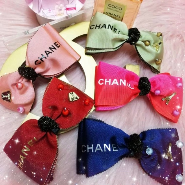 large gift ribbon