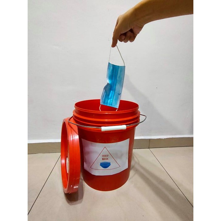 used plastic buckets with lids