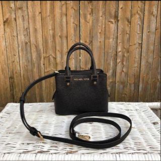michael kors giftables savannah mini crossbody