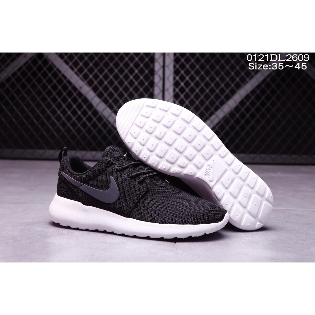 nike tanjun casual sneakers