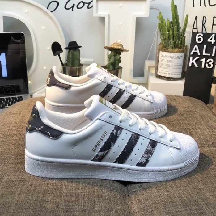 Adidas Superstar J White (GS) shell head gold standard small white shoes  board shoes men's and women's shoes D96799 | Shopee Malaysia