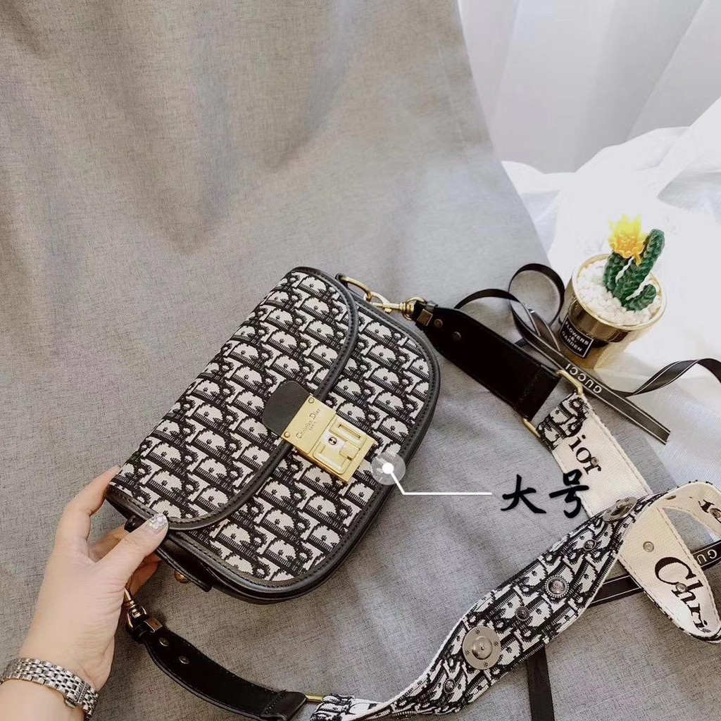 Sling bag di shopee deals