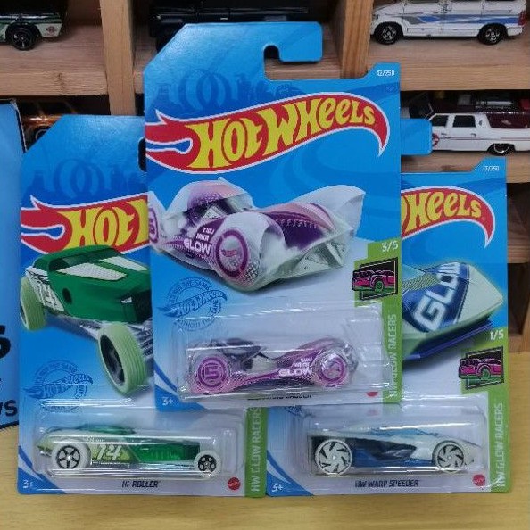HOT WHEELS HW GLOW RACERS | GLOW IN THE DARK | Shopee Malaysia