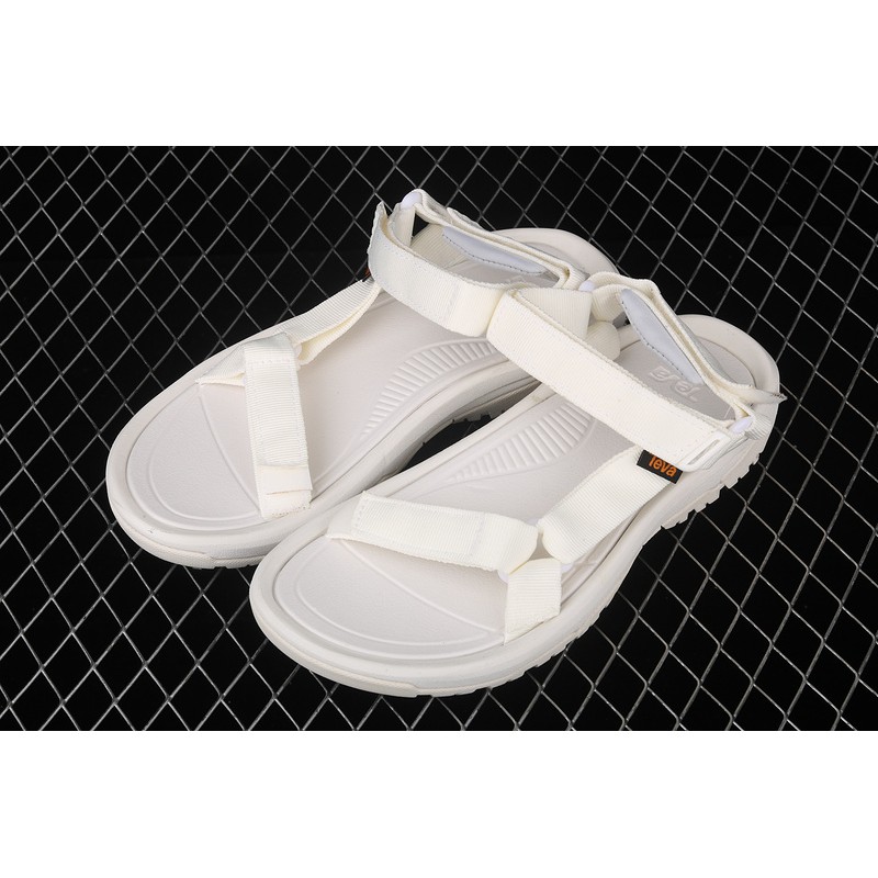 teva beach shoes