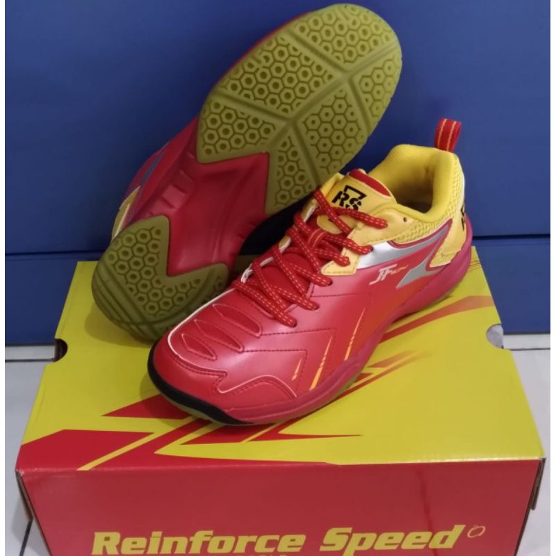 rs badminton shoes
