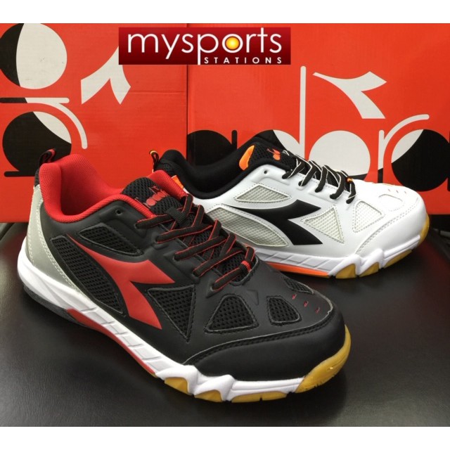 diadora badminton shoes
