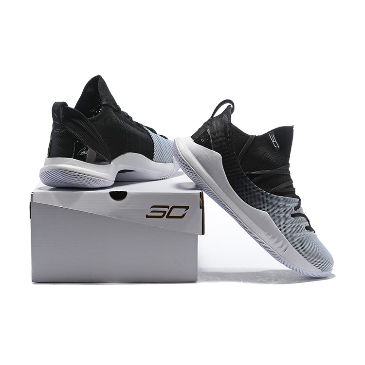curry 5 black and white