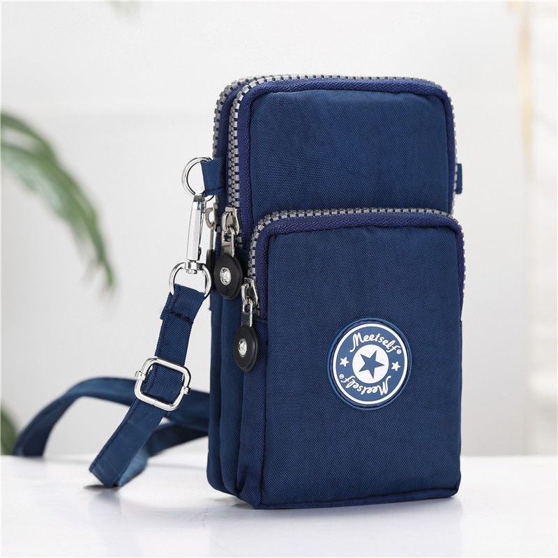 Get Wanita Dompet Gantung Leher PNG