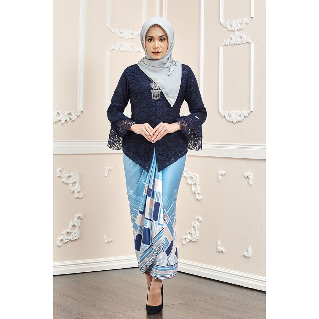 Kebaya Kain Pario Lace T'Mah in Navy Blue & Ocean Blue | Shopee Malaysia