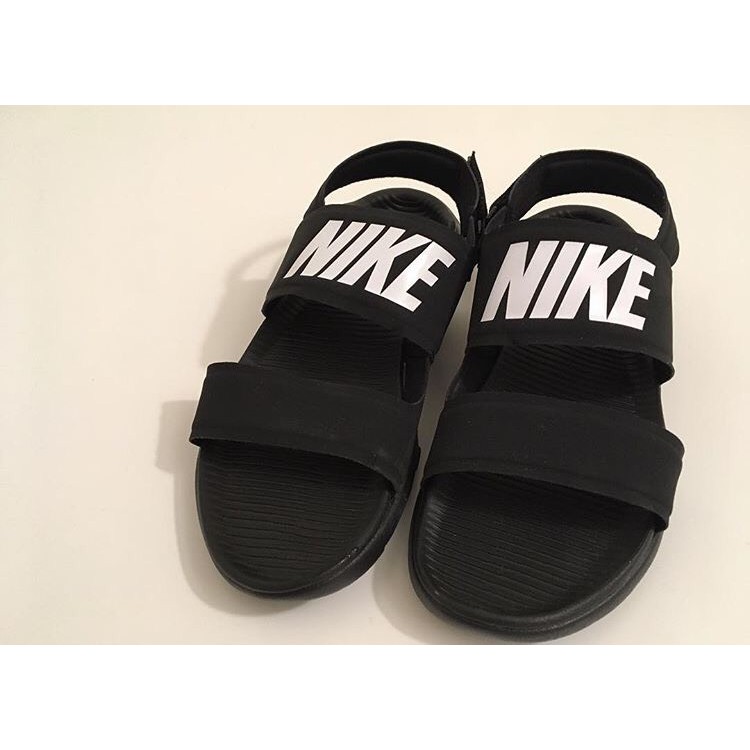 nike tanjun sandals waterproof