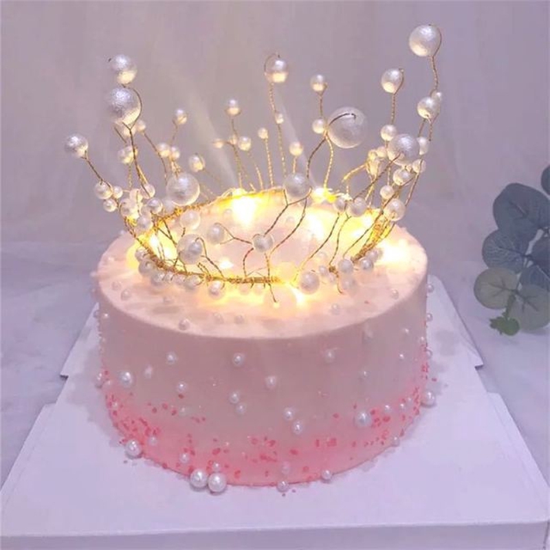 birthday crown cake