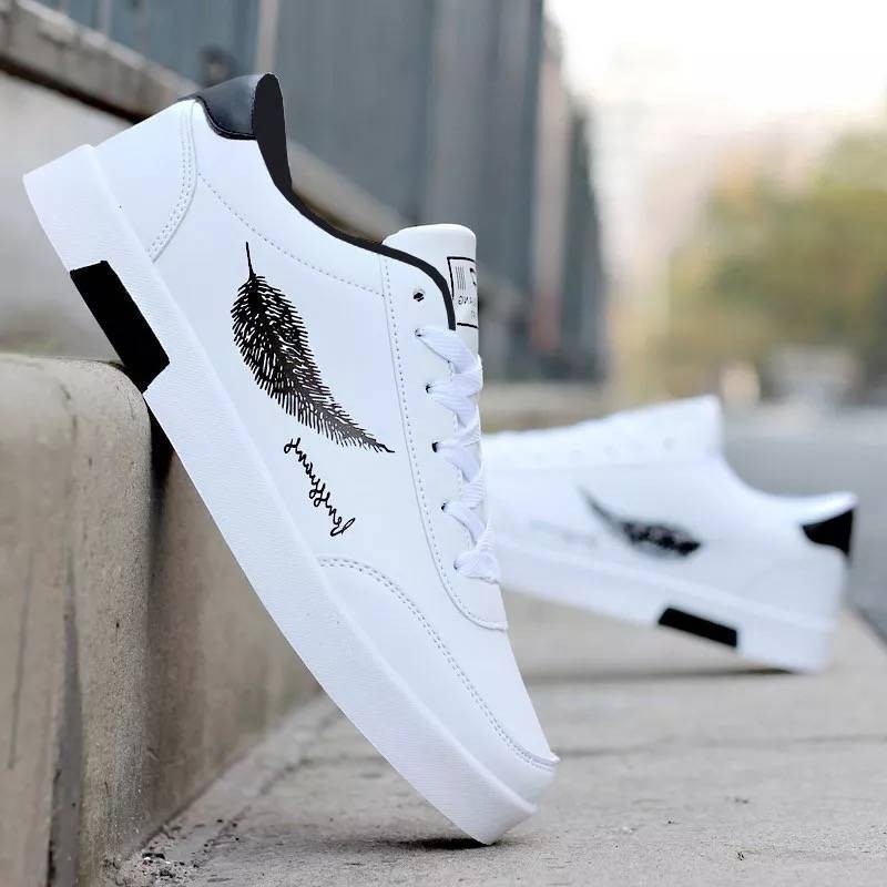 Autumn board shoes men's Korean fashion small white shoes men's sports  casual men's shoes white students' versatile boys | Shopee Malaysia