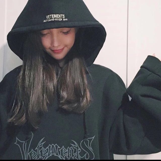 vetements oversized hoodie