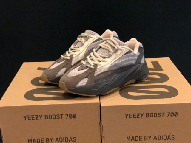 yeezy 700 v2 cement