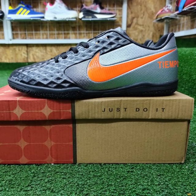 kasut nike tiempo