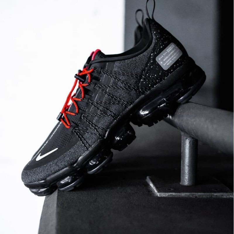 vapormax utility black and red