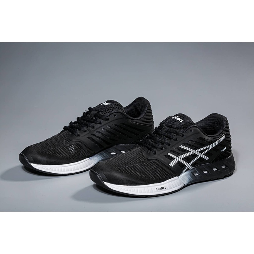 kasut badminton asics