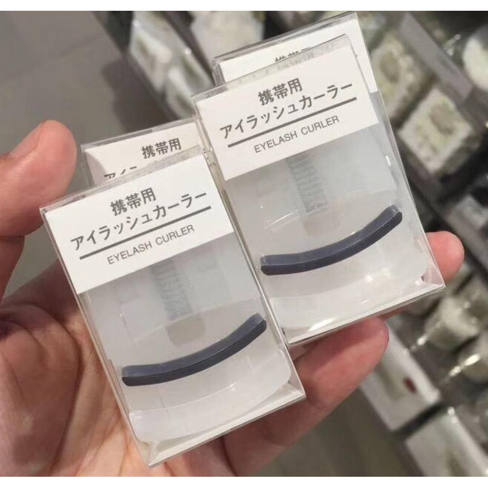 MUJI Mini Plastic Long Lasting Eyelash Curler / Penjepit Bulu Mata