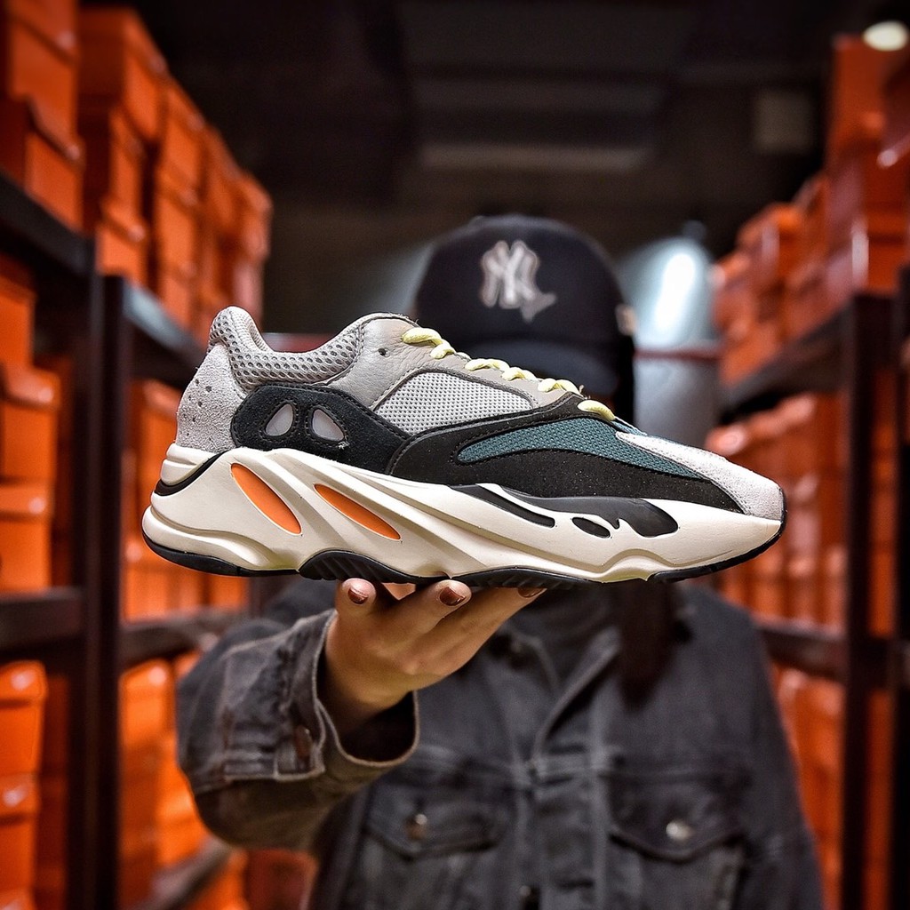 yeezy wave runner 3m