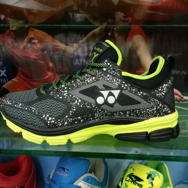 yonex running shoes