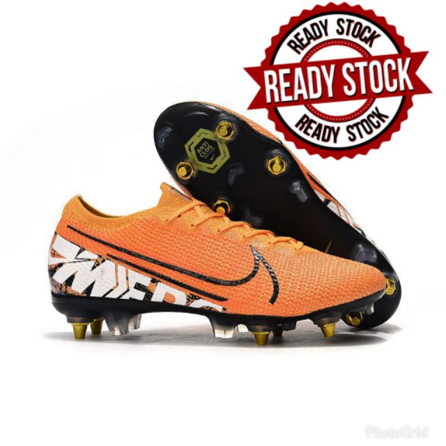 nike orange soccer shoes