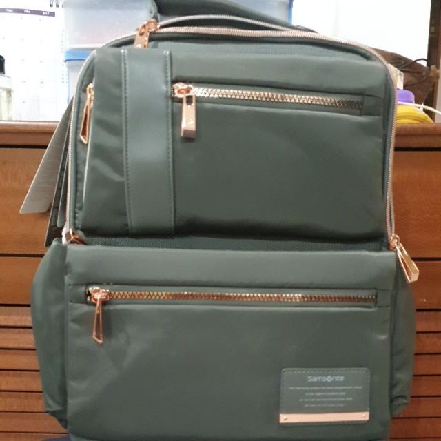 open road lady samsonite