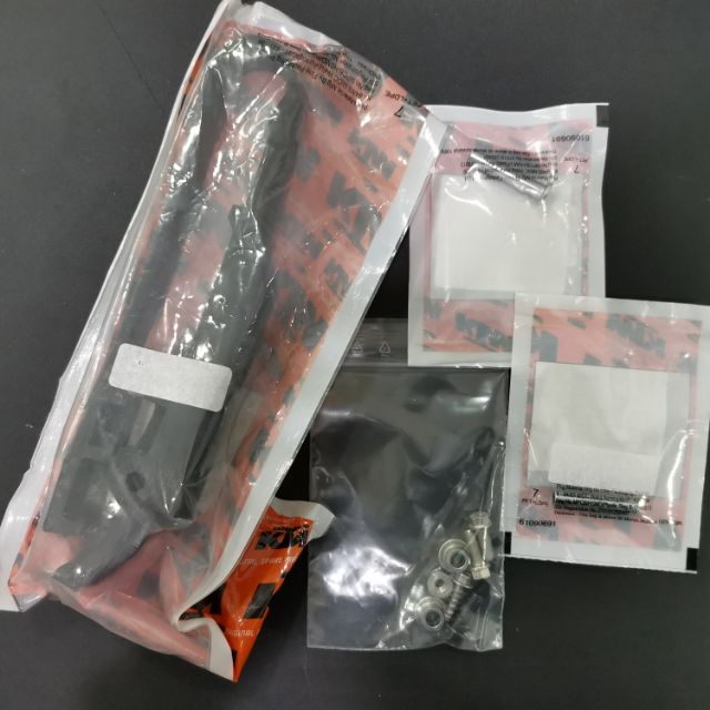 KTM DUKE / RC 200/250/390 CHAIN SLIDER CHAIN GUIDE / CHAIN GUARD