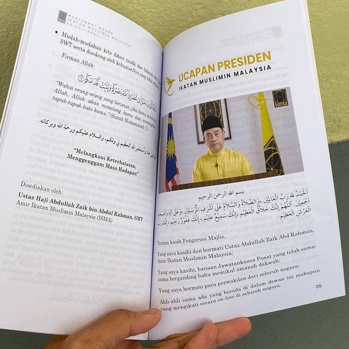 Buku rujukan Melangkaui Keterbatasan Menggenggam Masa Hadapan 