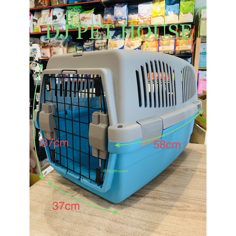 portable dog carrier