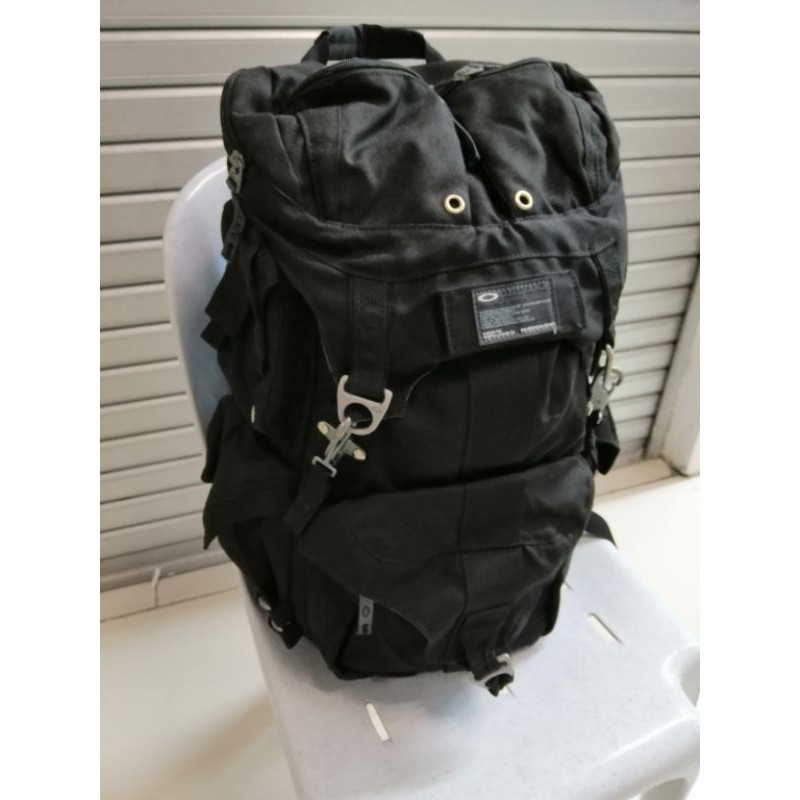 oakley backpack malaysia