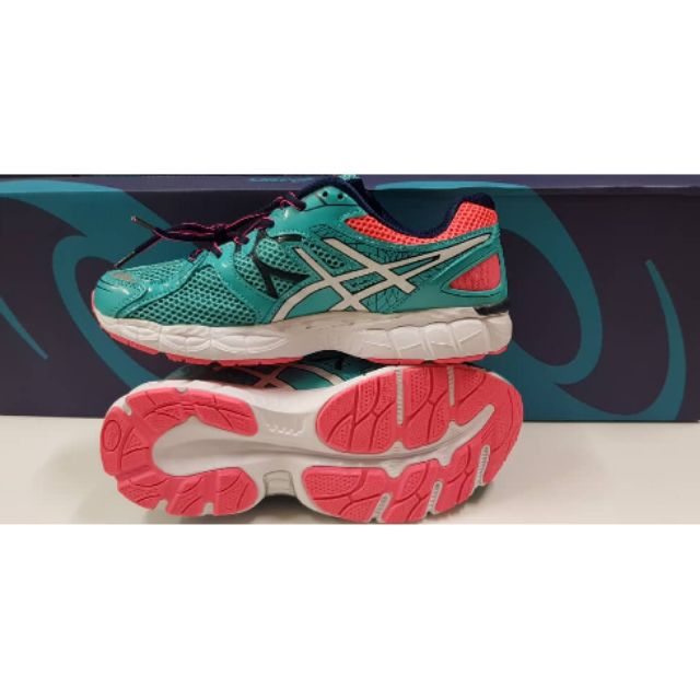 kasut jogging asics