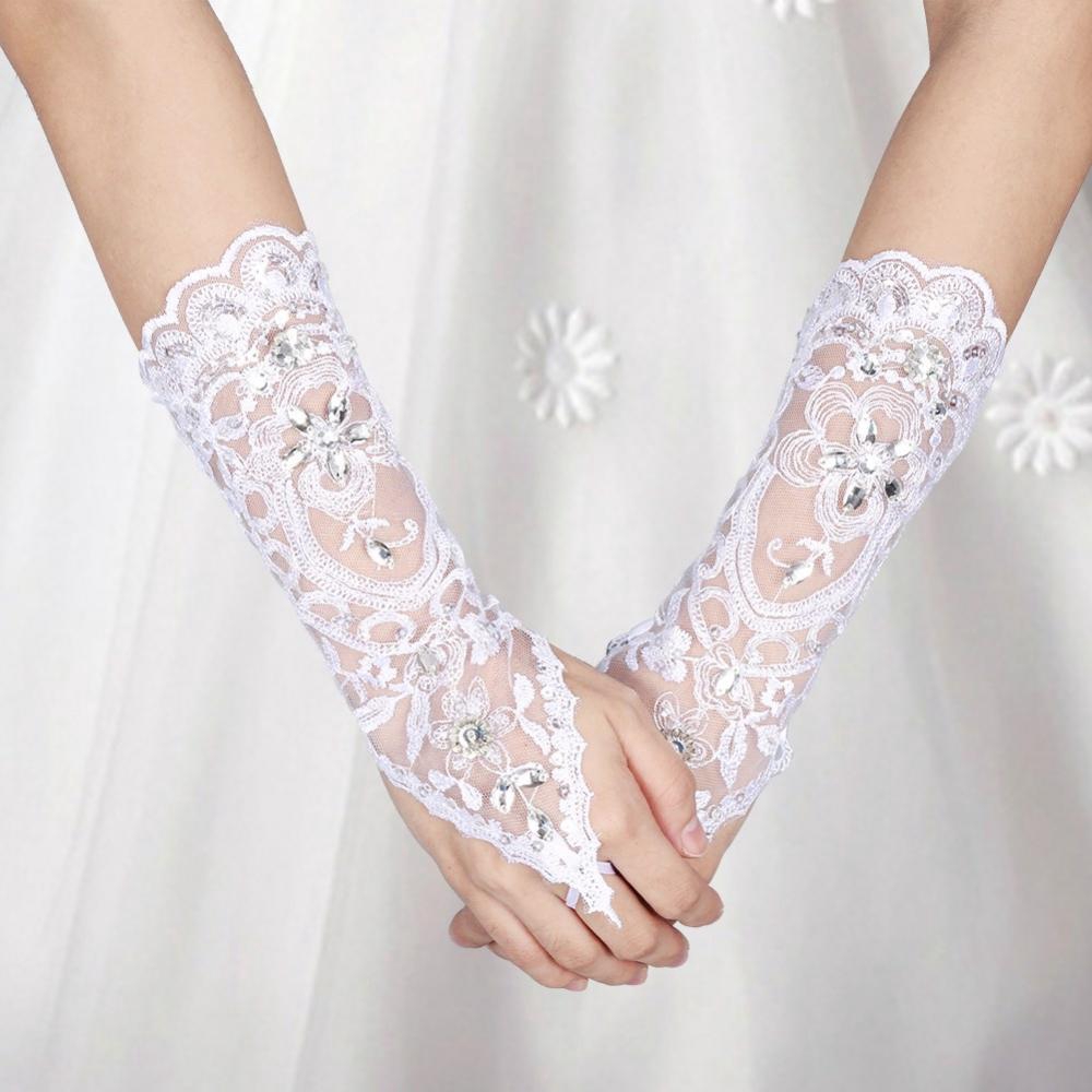 vintage lace wedding gloves