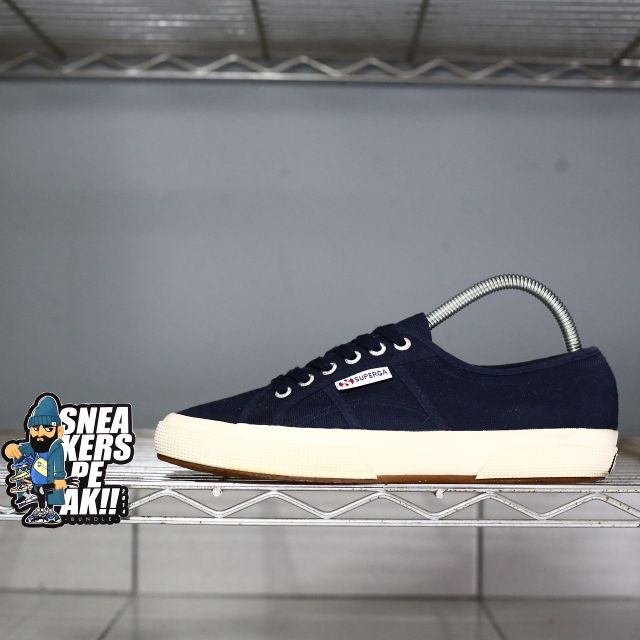 kasut superga